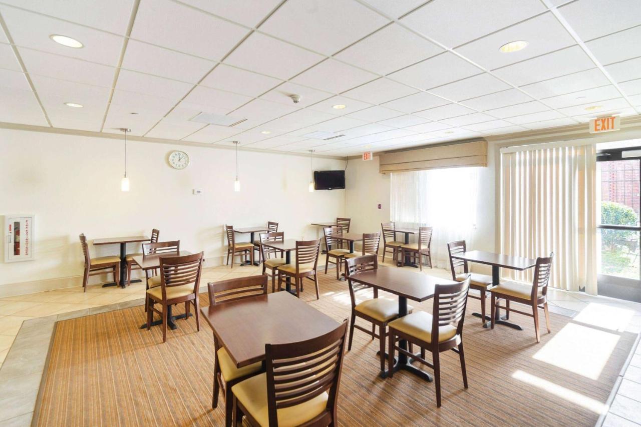 Ramada By Wyndham Jackson Ms Exterior foto